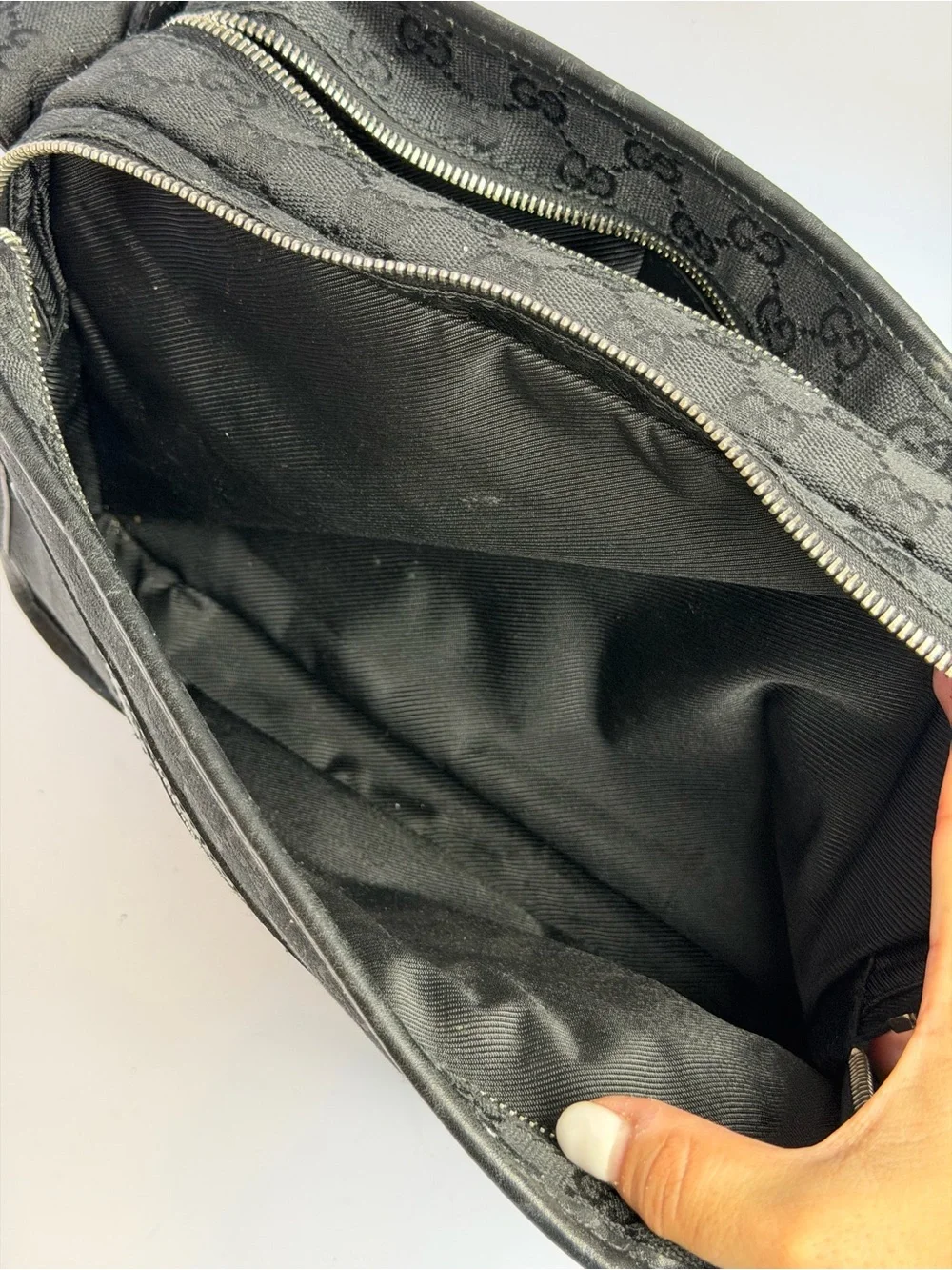 Gucci GG Monogram Canvas/Leather Black Crossbody Shoulder Messenger Bag